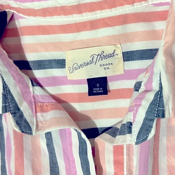 Universal Thread Women's Short Sleeve Striped Pullover Blouse Shirt - Picture 5 of 8